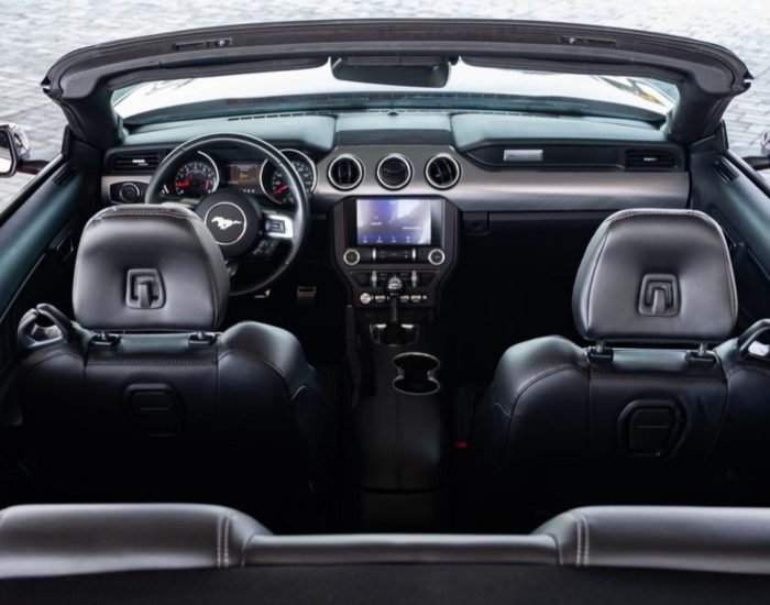 FORD MUSTANG 2023 (8)