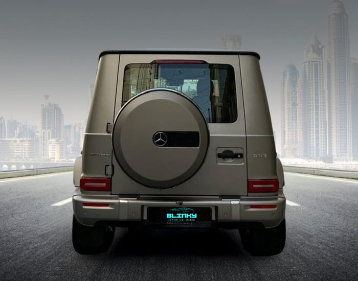 MERCEDES BENZ G63 2025 (3)