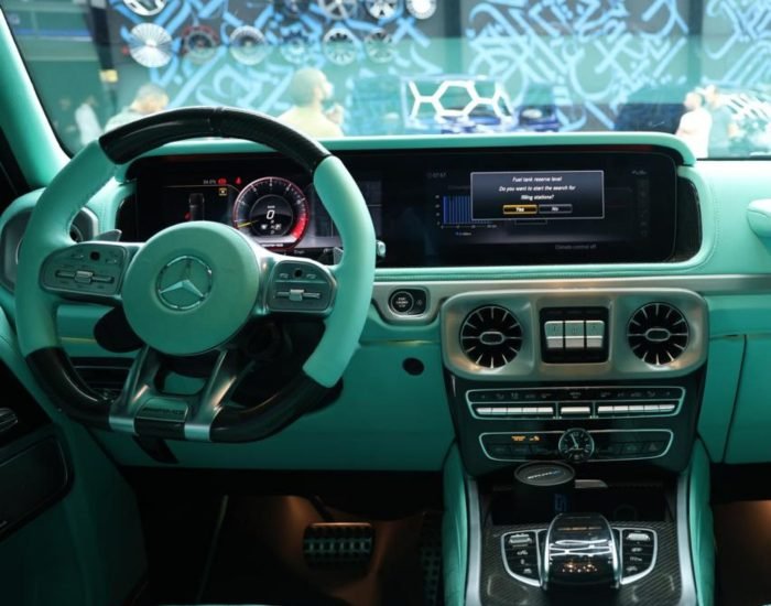 MERCEDES BENZ G63 BLINKY (1)